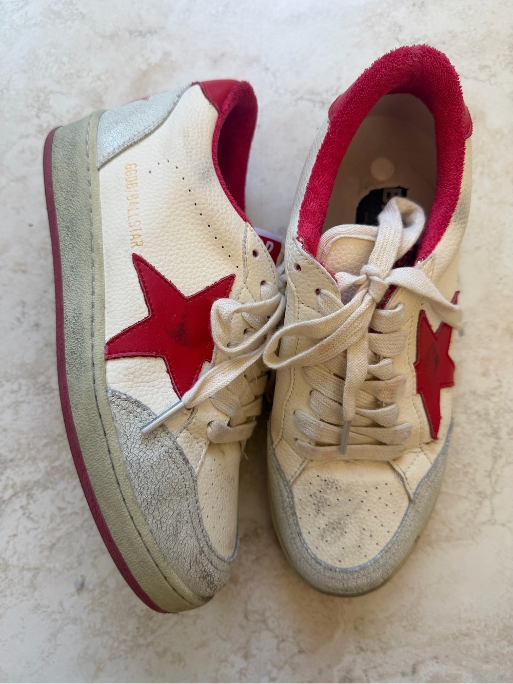 GOLDEN GOOSE Women's Ball Star in white leather with red star and heel tab